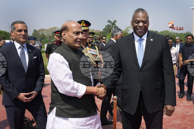 ПТИ: Индийският министър на отбраната Раджнат Сингх се срещна с американския си колега Лойд Остин в Лаос 