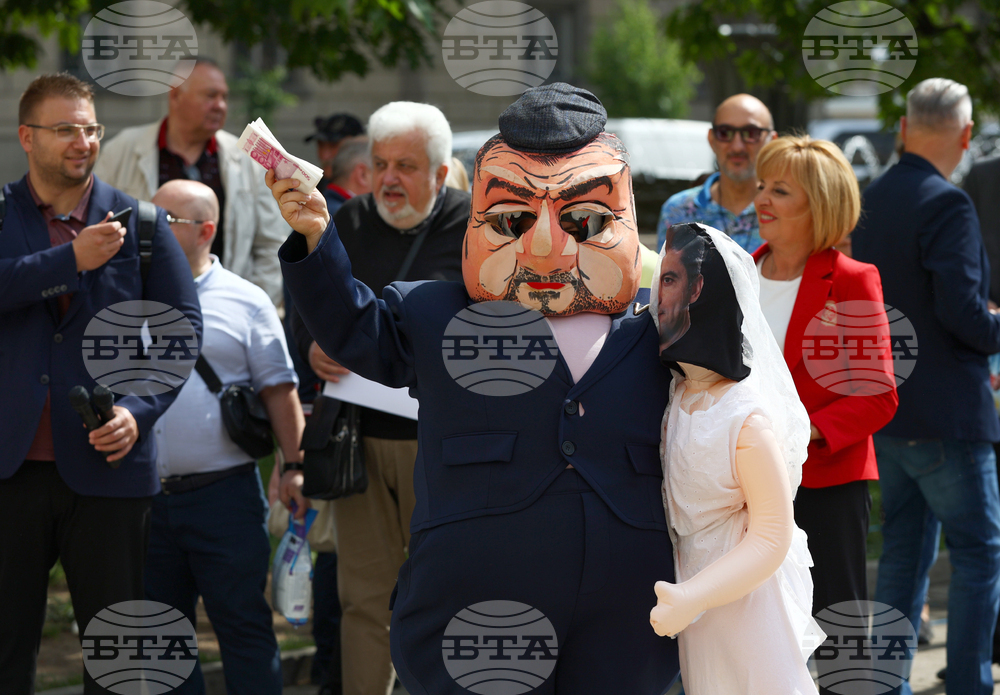 Fulfilled Cabinet-Forming Mandate Return Prompts Protest in Front of President’s Administration
