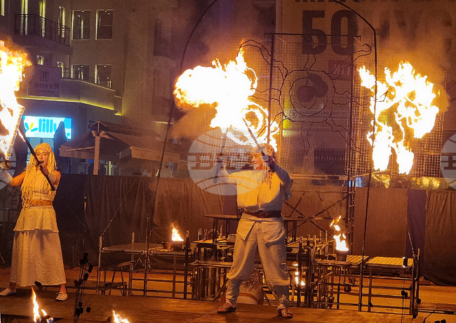  Варна - уличен спектакъл - "Жар театър