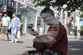 Бургас - уличен музикант