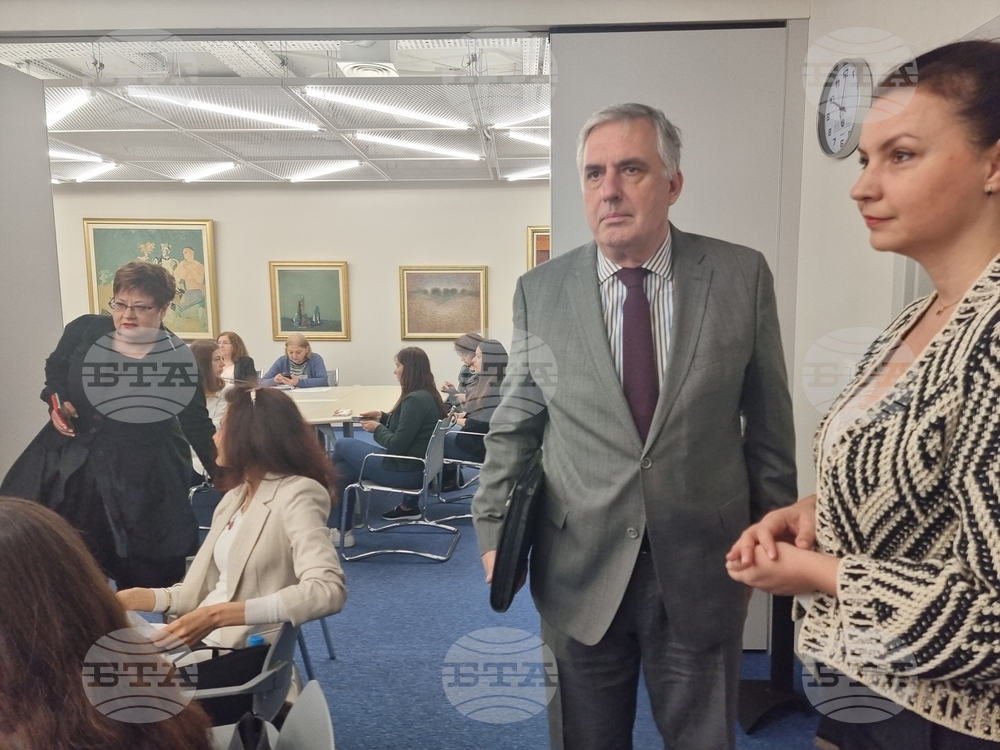 Страните с най-висока производителност и БВП на глава от населението са и с най-високи цифрови умения, заяви Ивайло Калфин