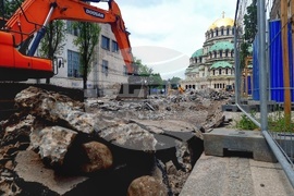 Ремонт - площад - Храм-паметник "Св. Александър Невски"