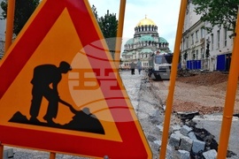 Ремонт - площад - Храм-паметник "Св. Александър Невски"