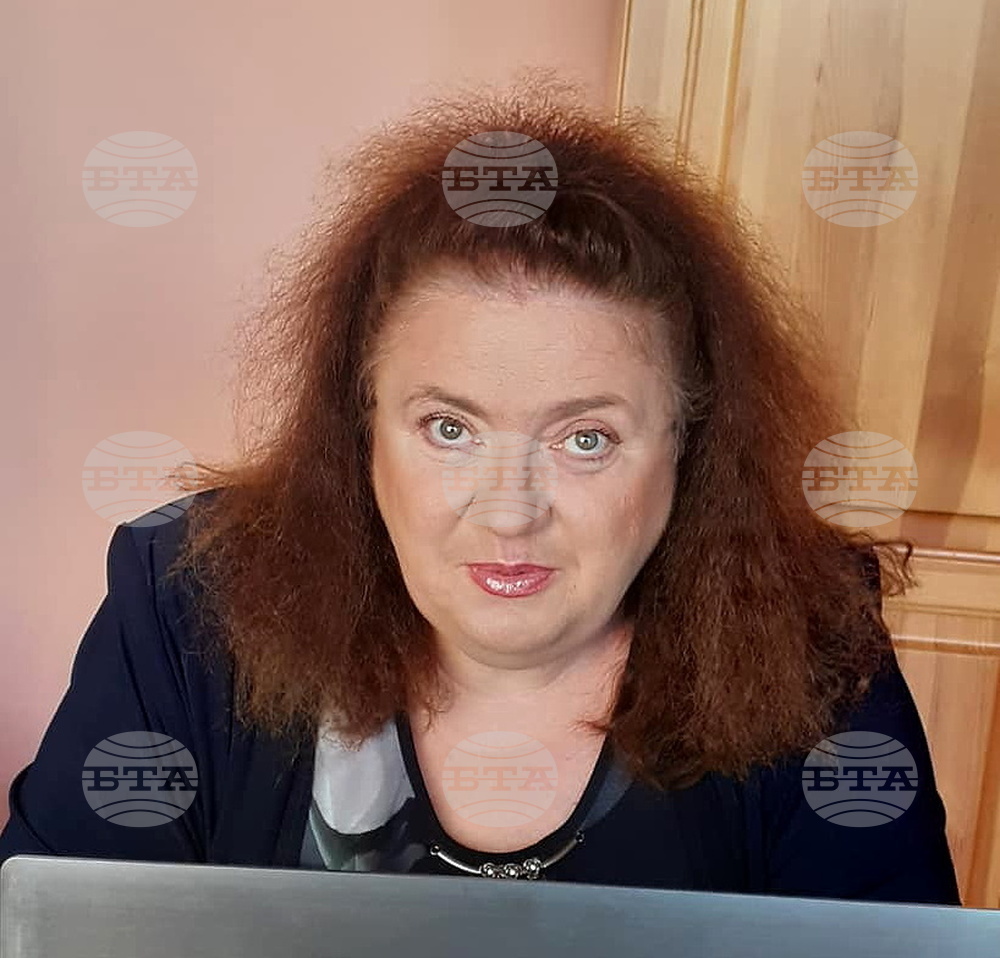 Новият вариант на коронавируса Омикрон притежава необичайно висок брой мутации -  повече от 50, каза проф. Радостина Александрова