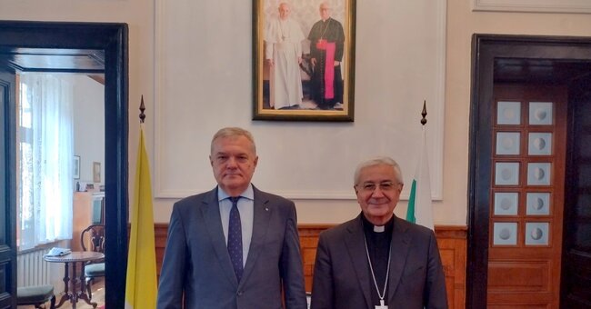 ПП АБВ: Румен Петков се срещна с папския нунций в България Н. Пр. архиепископ Лучано Суриани