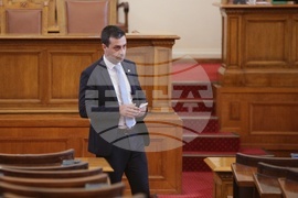 Парламент - извънредно заседание