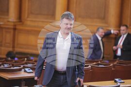 Парламент - извънредно заседание