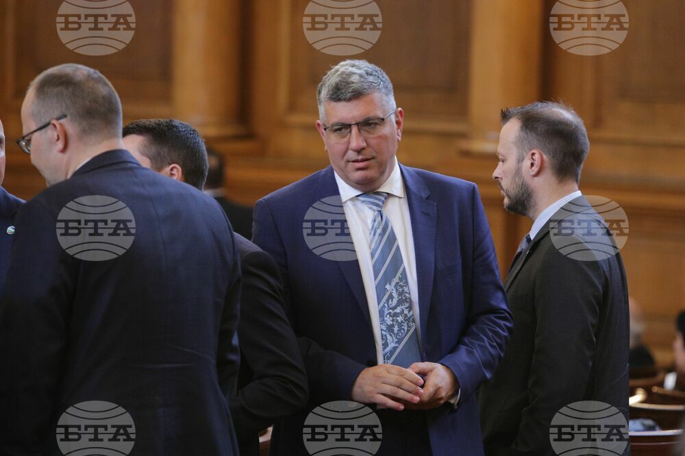 Парламент - извънредно заседание