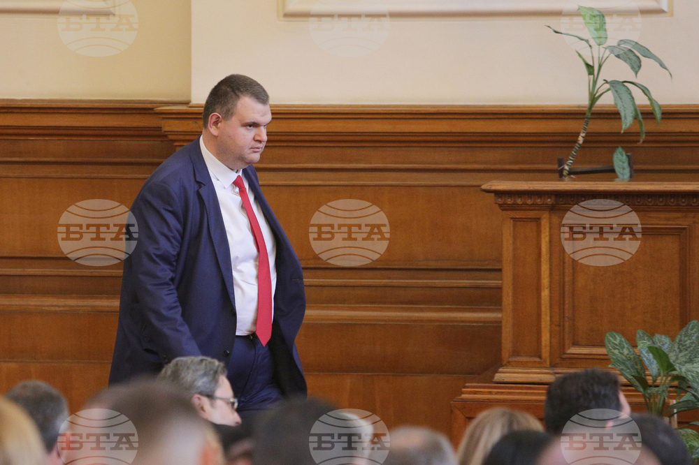 Парламент - извънредно заседание