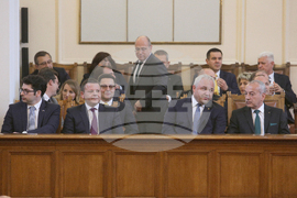 Парламент - извънредно заседание