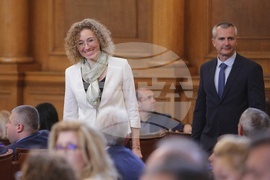 Парламент - извънредно заседание