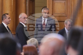 Парламент - извънредно заседание