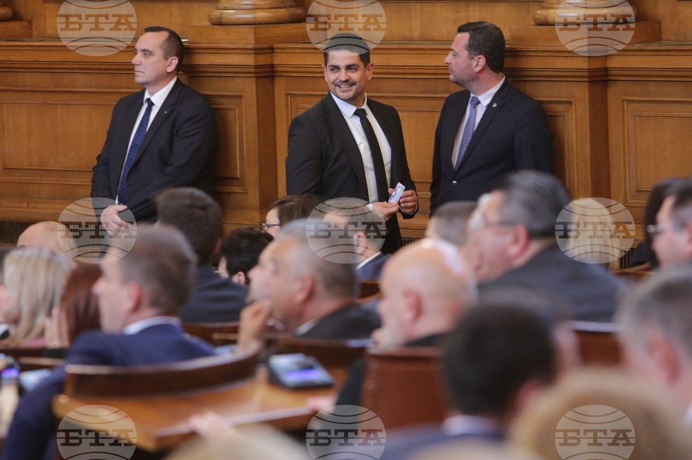 Парламент - извънредно заседание