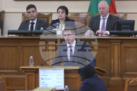 Парламент - извънредно заседание