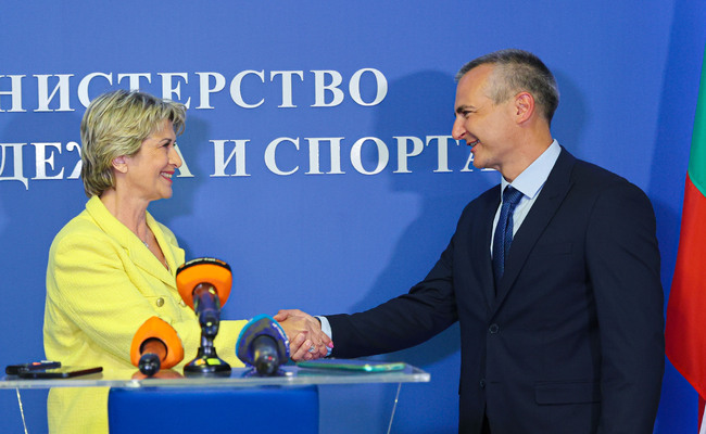 Димитър Илиев встъпи в длъжност като министър на младежта и спорта