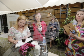 Линда Маккензи-Петкова - книга - представяне