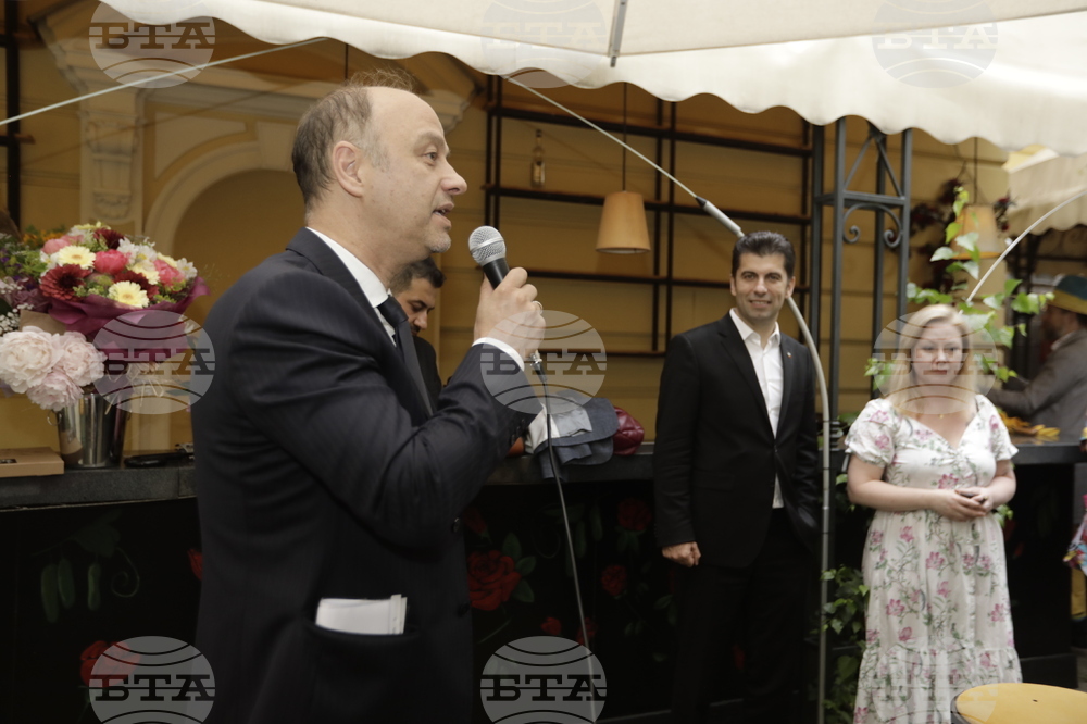 Линда Маккензи-Петкова - книга - представяне