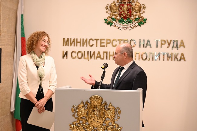 Министър Шалапатова: Повишаването на качеството на живот на децата, младежите и възрастните ще е основна цел в работата ми