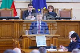 Парламент - заседание - Кристиан Вигенин