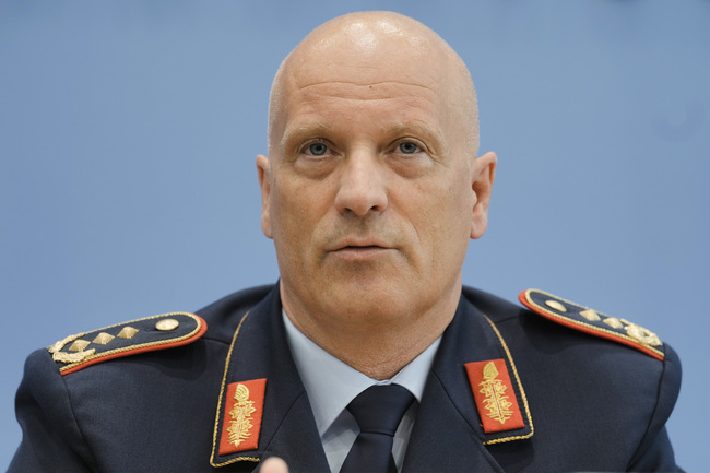 Германските военновъздушни сили наредиха засилване сигурността на комуникациите след изтичането на аудиозаписа от разговора на висши офицери