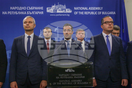 Парламент - брифинг - Възраждане