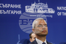 Парламент - брифинг - Възраждане