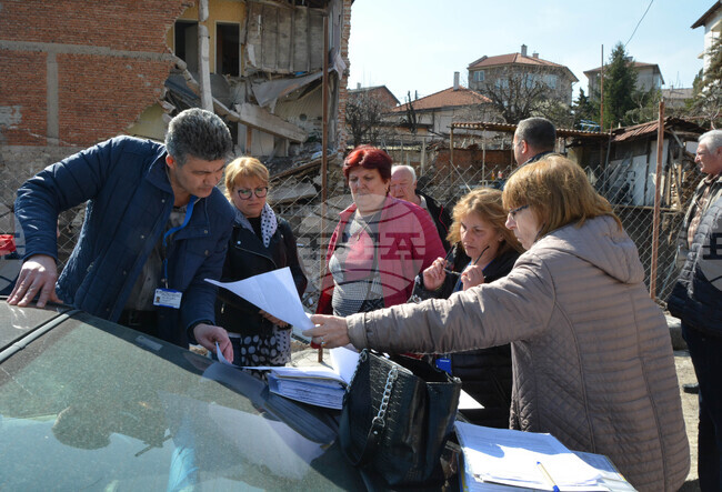 Хасково - къща - съборени стени