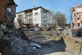 Хасково - къща - съборени стени