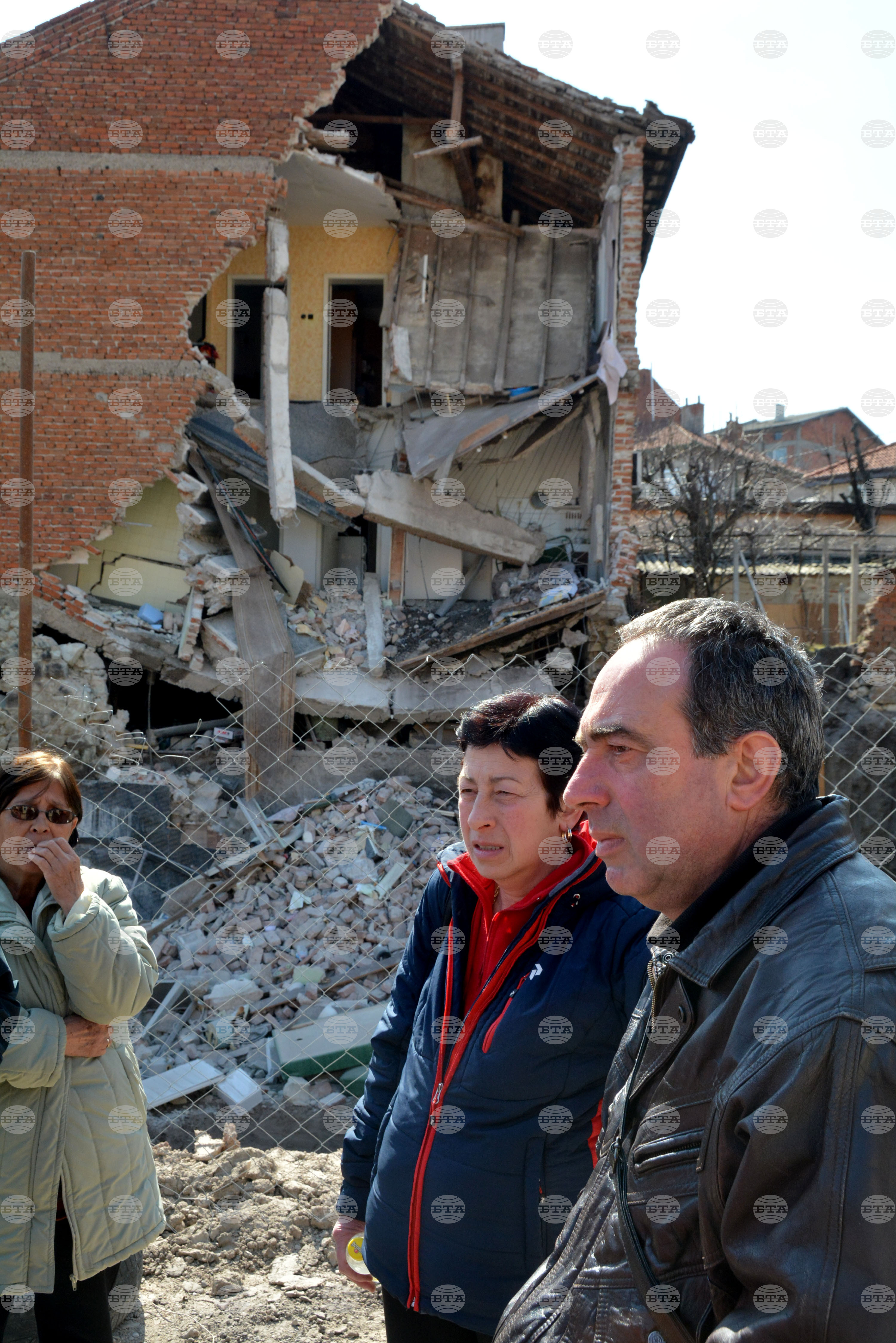 Хасково - къща - съборени стени