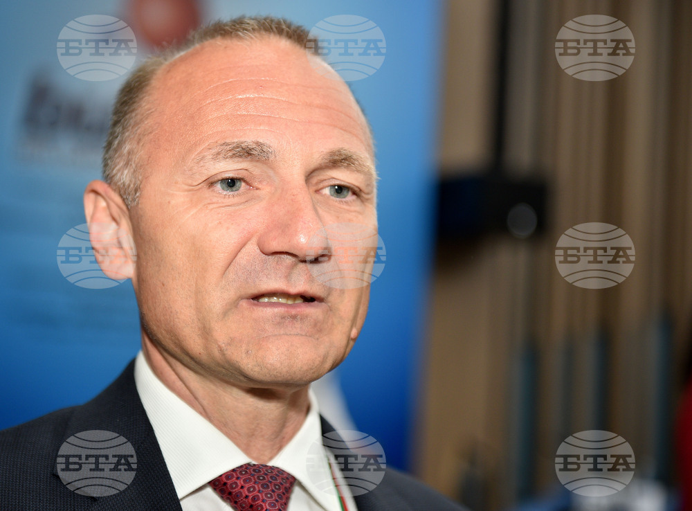 Росен Христов пред БТА: Заповедта ми за включване на ТЕЦ "Марица-изток 2" за регулирания пазар изпълнява решение на Народното събрание