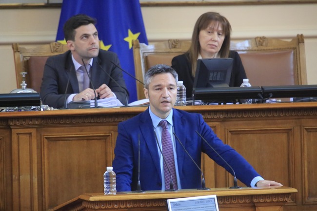 Вигенин: Бихме подкрепили закриването на американските бази след анализ на дейността им