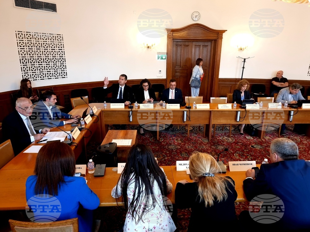 Парламент - Комисия по труда, социалната и демографската политика