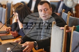 Парламент - Комисия по правни въпроси