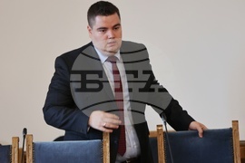 Парламент - Комисия по правни въпроси