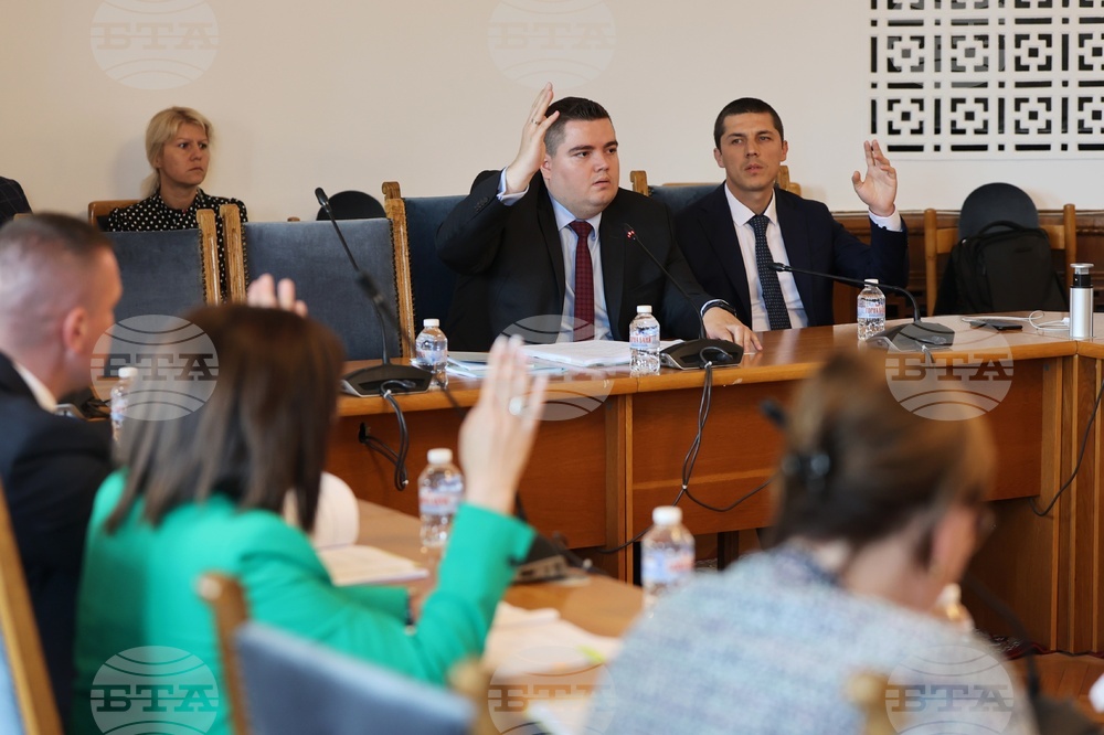Парламент - Комисия по правни въпроси