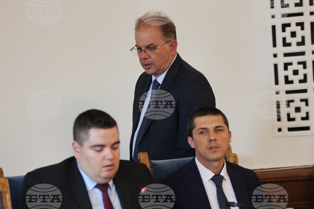 Парламент - Комисия по правни въпроси