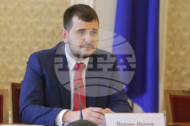 Парламент - Комисия по икономическа политика и иновации