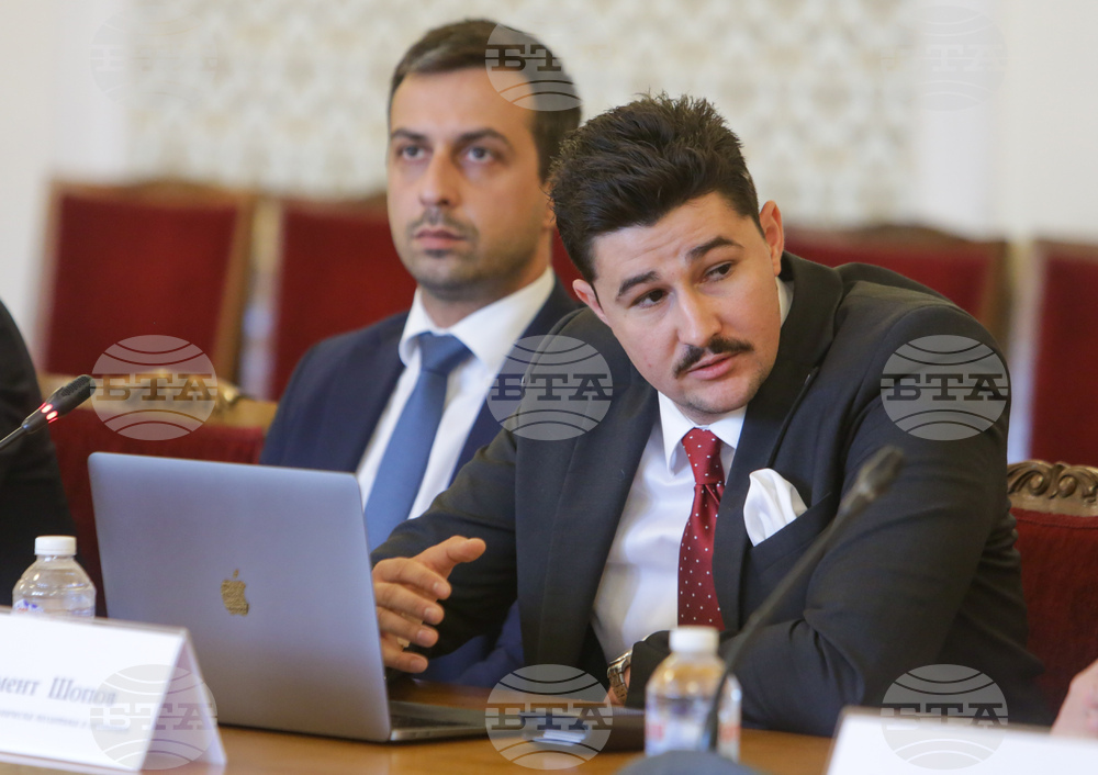 Парламент - Комисия по икономическа политика и иновации