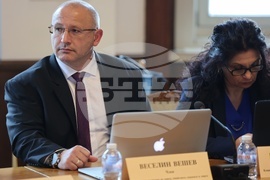 Парламент - Комисия по въпросите на децата, семейството, младежта и спорта