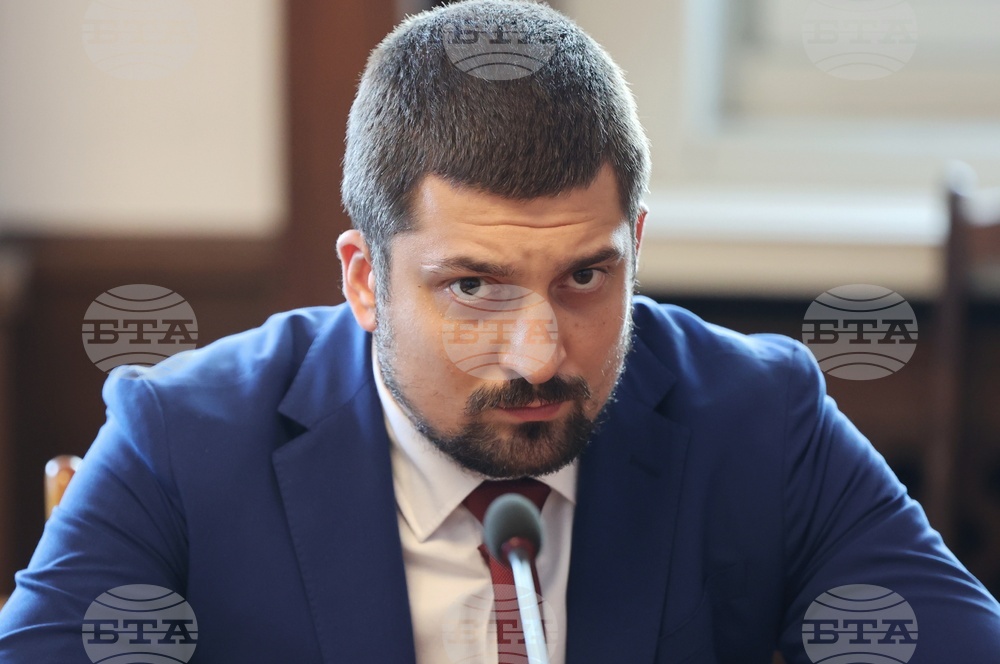Парламент - Комисия по въпросите на децата, семейството, младежта и спорта