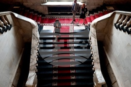 Парламент - сграда - комисии