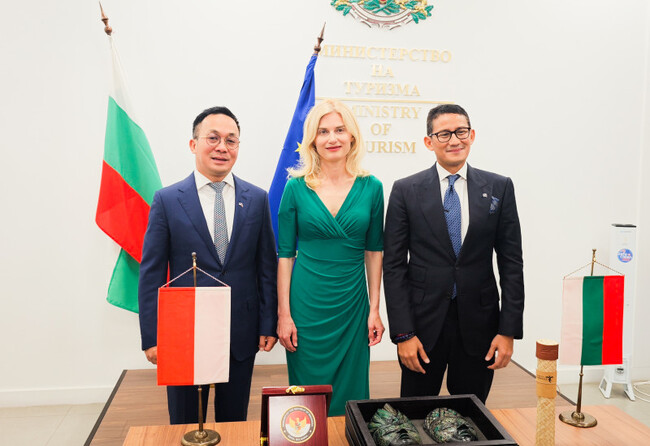 МТ: Министърът на туризма Зарица Динкова се срещна с министъра на туризма и креативната икономика на Република Индонезия Н.Пр. Сандиага Салахудин Уно