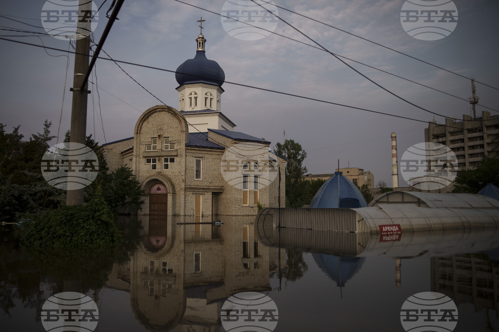 Вследствие на наводнението от разрушениения язовир "Нова Каховка" има щети по повече от 20 музея и други културни обекти