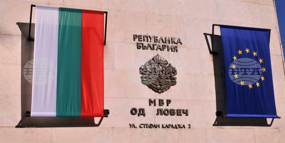 Дисциплинарно е уволнен заместник-директорът на Областната полиция в Ловеч Георги Иванов, казаха от МВР