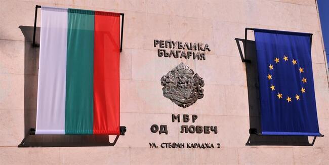 Катастрофирал тир затвори в едната лента пътя София – Русе при село Румянцево, Луковитско