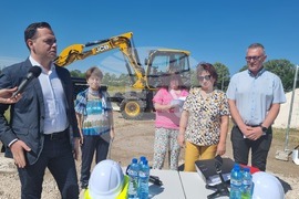 Добрич - квартал "Рилци" - канализация - първа копка