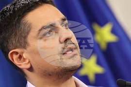 Парламент - Радостин Василев - брифинг