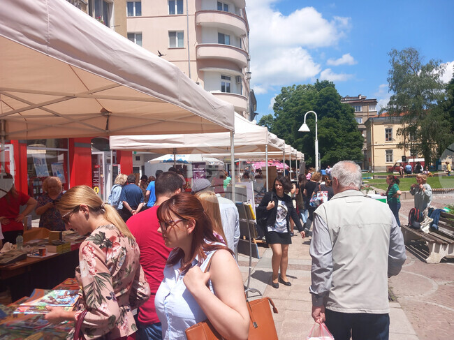 Габрово - Алея на книгата 
