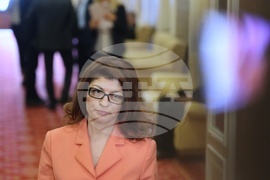 Парламент  - Десислава Атанасова - брифинг 