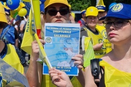 Румъния - здравни служители - протест